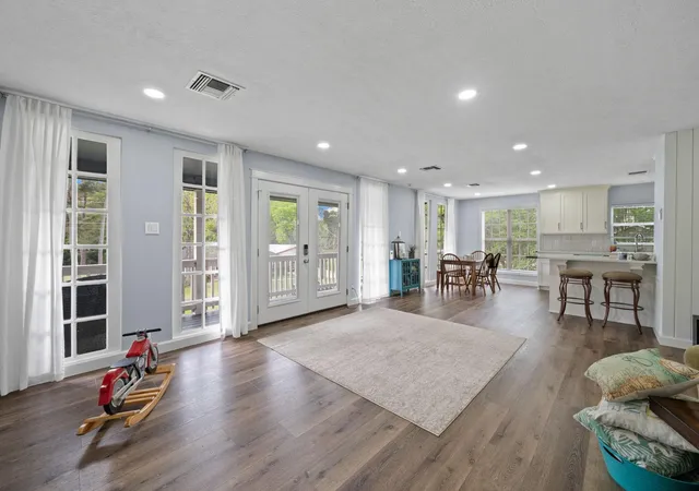 Photo 3 of Single family home for sale at 801 Commodore Dr, Livingston, TX 77351 | MLS# 95422195 | Listing updated on 2026-07-21