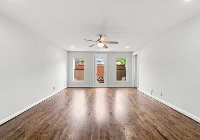 Photo 4 of Single family home for sale at 911 Queen Annes Rd, Houston, TX 77024 | MLS# 57381459 | Listing updated on 2026-08-30