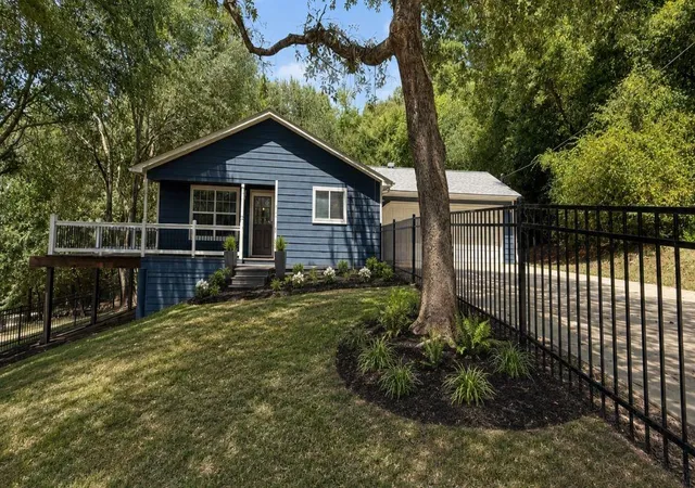 1st image of 445 Loop Dr, Livingston, TX 77351 | MLS# 6828890