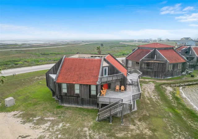 Homes for sale in Matagorda, TX | 118 Private Road 640, Matagorda, TX 77457 | MLS# 54759451