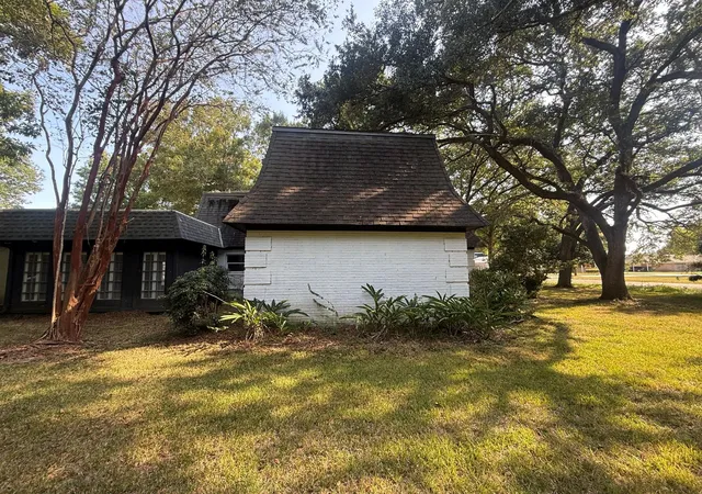 Photo 3 of Single family home for sale at 1701 Monta St, Liberty, TX 77575 | MLS# 57813490 | Listing updated on 2026-09-21