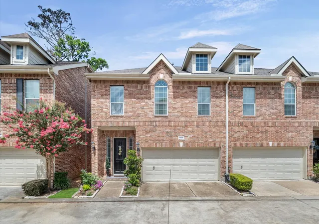 Townhouse for sale at 1507 Shady Villa Fern, Houston, TX 77055 | MLS# 8867680