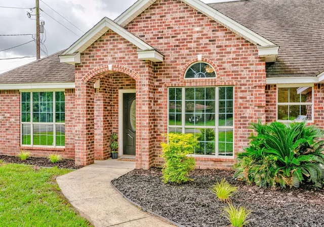4th image of 156 Corbett St, Vidor, TX 77662 | MLS# 59105247