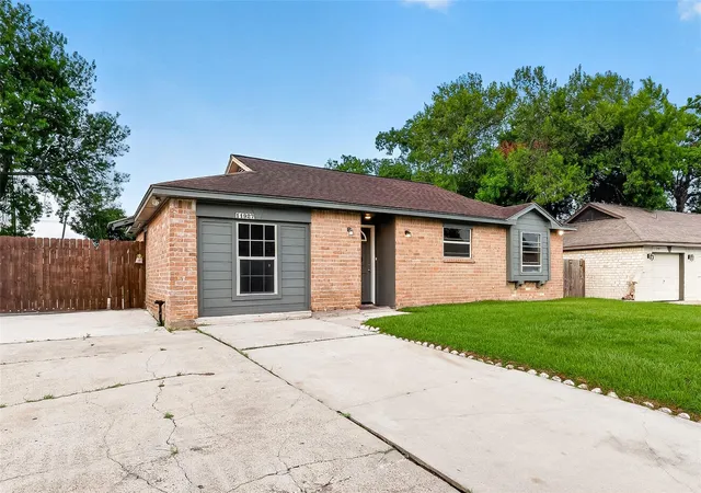 Photo 1 of Single family home for sale at 11927 Flushing Meadows Dr, Houston, TX 77089 | MLS# 44875288 | Listing updated on 2026-09-02