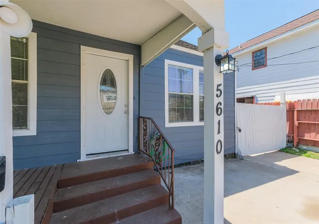 Photo 3 of Single family home for sale at 5610 Eskridge St, Houston, TX 77023 | MLS# 64714678 | Listing updated on 2026-09-21
