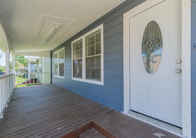 Photo 3 of Single family home for sale at 5610 Eskridge St, Houston, TX 77023 | MLS# 64714678 | Listing updated on 2026-09-21
