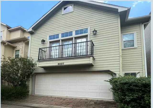 Single family home for sale at 9007 Harbor Hills Dr, Houston, TX 77054 | MLS# 89852015