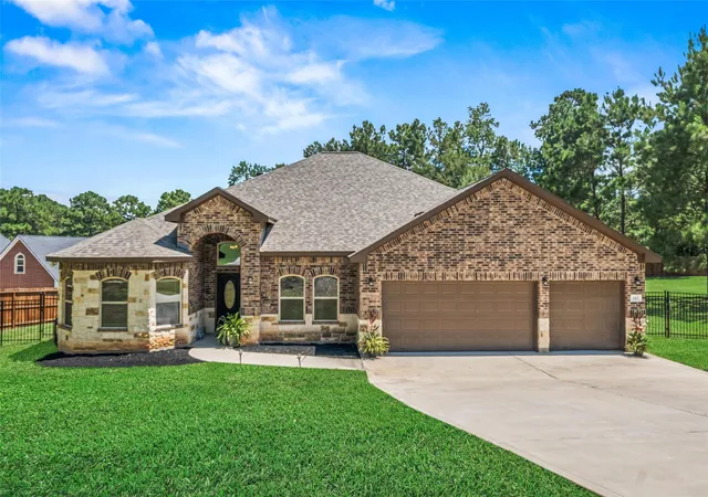 1st image of 643 Southcreek Park, Livingston, TX 77351 | MLS# 75662930