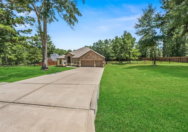 2nd image of 643 Southcreek Park, Livingston, TX 77351 | MLS# 75662930