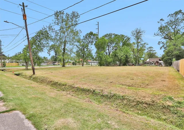Photo 4 of Land for sale at 9205 & 9207 Spaulding St, Houston, TX 77016 | MLS# 28901176 | Listing updated on 2026-04-10