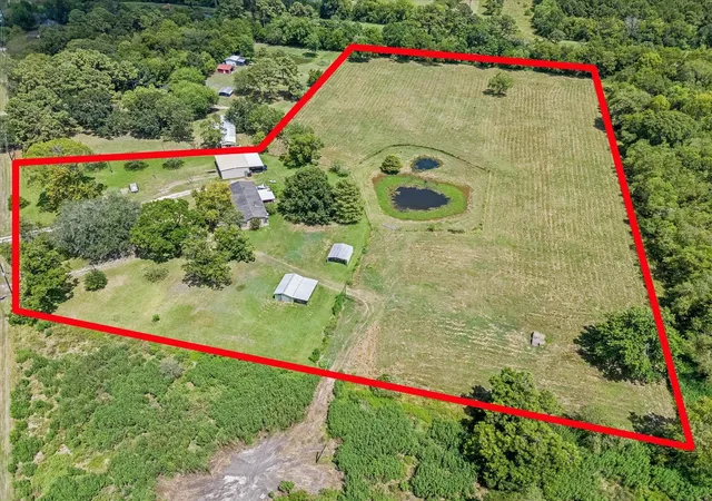 Photo 3 of Sale Pending at 920 Crosby Dayton Rd, Crosby, TX 77532 | MLS# 73040629 | Listing updated on 2026-09-08
