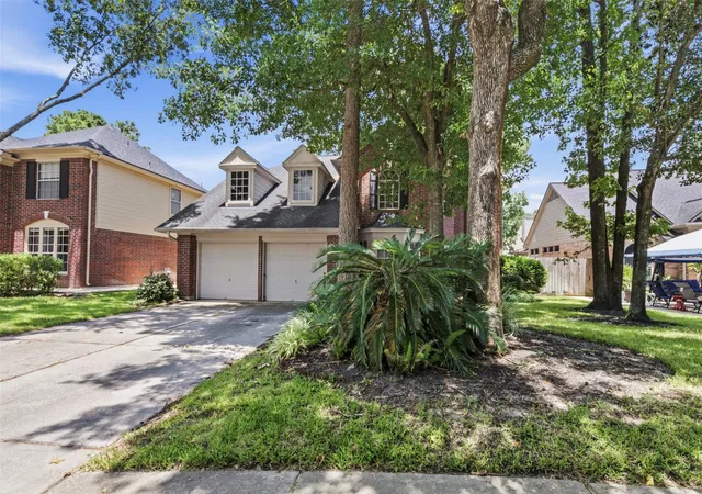 Photo 3 of Sale Pending at 19511 Water Point Trl, Humble, TX 77346 | MLS# 14948799 | Listing updated on 2026-10-07