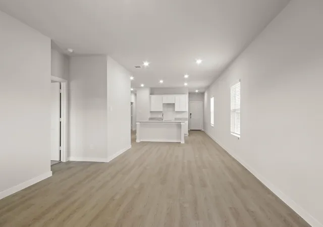 5th image of 330 Long Branch Dr, Dayton, TX 77535 | MLS# 55140089