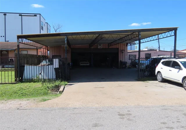 Photo 2 of Land for sale at 4230 Sterling St, Houston, TX 77051 | MLS# 45123035 | Listing updated on 2026-03-22