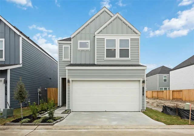 Photo 1 of Single family home for sale at 7612 Inwood Grv Ln, Houston, TX 77088 | MLS# 76146795 | Listing updated on 2026-09-13