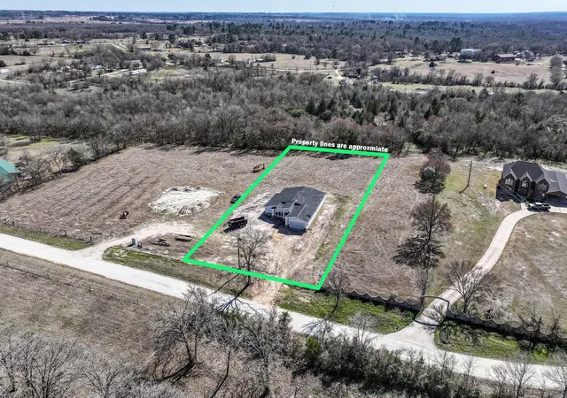 Photo 3 of Single family home for sale at 31 Chandlers Wy, Huntsville, TX 77320 | MLS# 61269720 | Listing updated on 2026-10-09