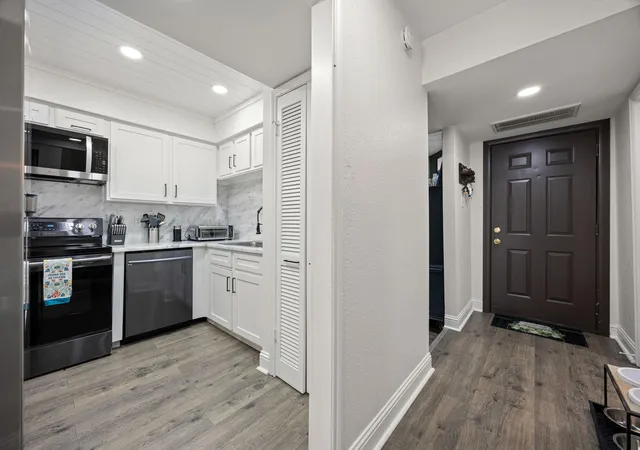 5th image of 11229 Briar Forest Dr, Houston, TX 77042 | MLS# 69990653