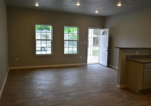 5th image of 327 Delaware St #A, Houston, TX 77029 | MLS# 42130819