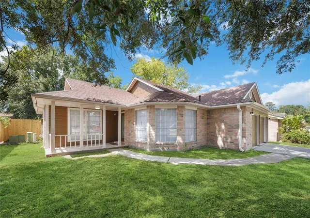 Photo 2 of Single family home for sale at 10727 Kentington Oak Dr, Humble, TX 77396 | MLS# 26119690 | Listing updated on 2026-09-15