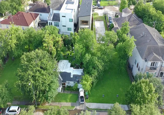 Photo 4 of Land for sale at 2 Hidalgo St, Houston, TX 77056 | MLS# 26759117 | Listing updated on 2026-09-02