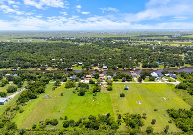 38th image of 2007 Private Road 652, Sargent, TX 77414 | MLS# 81102077