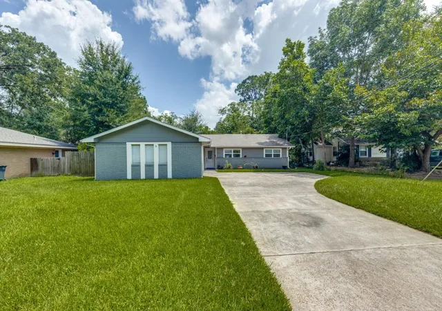 Homes for sale in Conroe, TX | 407 Lilly Blvd, Conroe, TX 77301 | MLS# 12228947