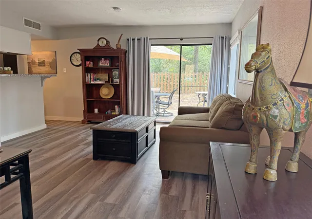 Photo 2 of Single family home for sale at 28625 Magnolia Ct, Huntsville, TX 77320 | MLS# 82805135 | Listing updated on 2026-09-13