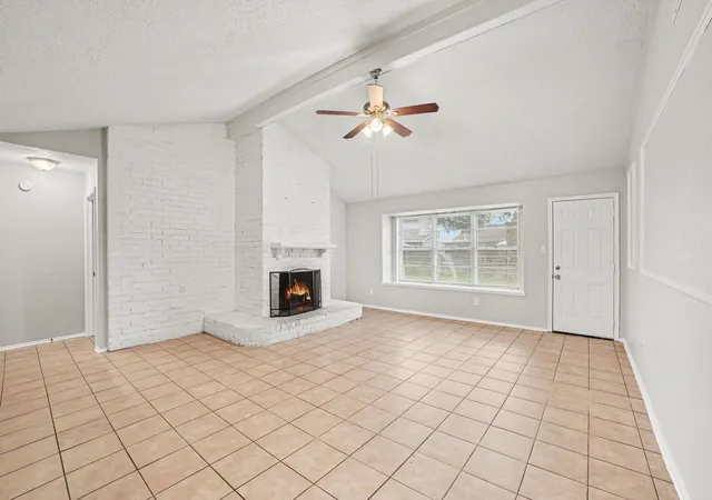 Photo 5 of Single family home for sale at 10419 Gulfstream Ln, Sugar Land, TX 77498 | MLS# 16162261 | Listing updated on 2026-08-20
