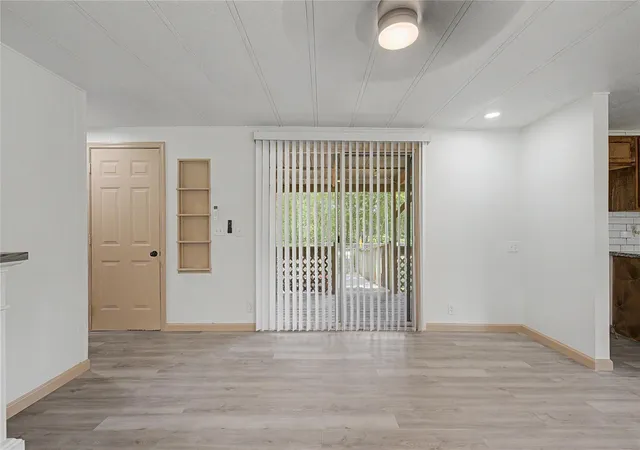 4th image of 65 Brazil Blvd, Huntsville, TX 77320 | MLS# 2285640