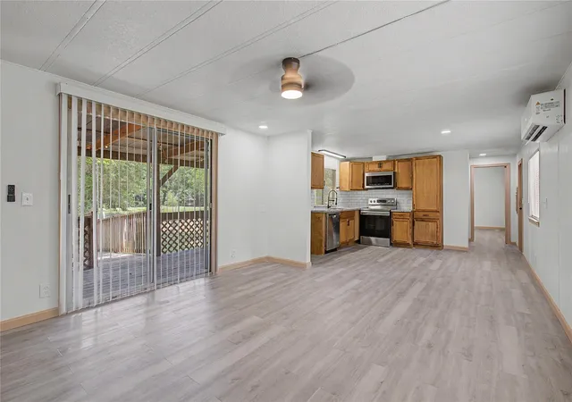5th image of 65 Brazil Blvd, Huntsville, TX 77320 | MLS# 2285640