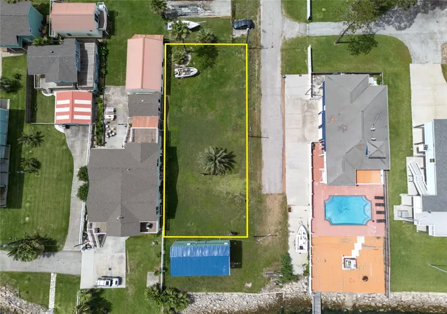 1st image of 1917 Avenue A, Dickinson, TX 77539 | MLS# 62248702