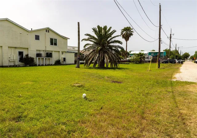 5th image of 1917 Avenue A, Dickinson, TX 77539 | MLS# 62248702
