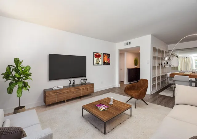Photo 1 of Condo for sale at 357 N Post Oak Ln #312, Houston, TX 77024 | MLS# 12855153 | Listing updated on 2026-07-28