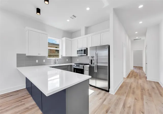 Photo 3 of Multi family home for sale at 2904 Ruth St, Houston, TX 77004 | MLS# 5407163 | Listing updated on 2026-08-05