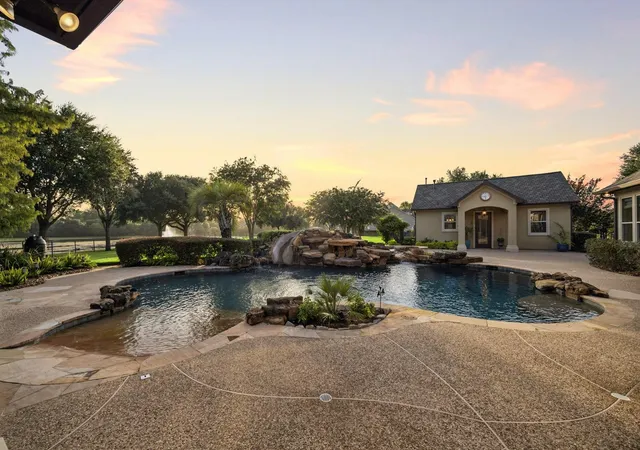Photo 3 of Mansion for sale at 2811 Hinkles Fry, Richmond, TX 77406 | MLS# 73132620 | Listing updated on 2026-09-19