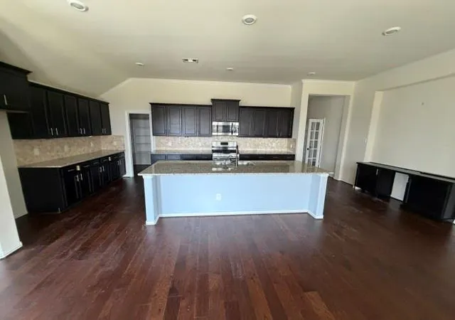 Photo 3 of Single family home for sale at 18923 Cedar Moss Ct, New Caney, TX 77357 | MLS# 5083180 | Listing updated on 2026-09-28