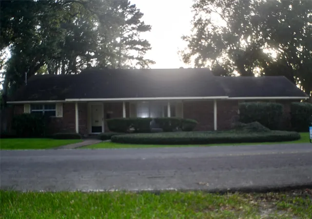 1st image of 1206 Terrace Dr, Alvin, TX 77511 | MLS# 10854601