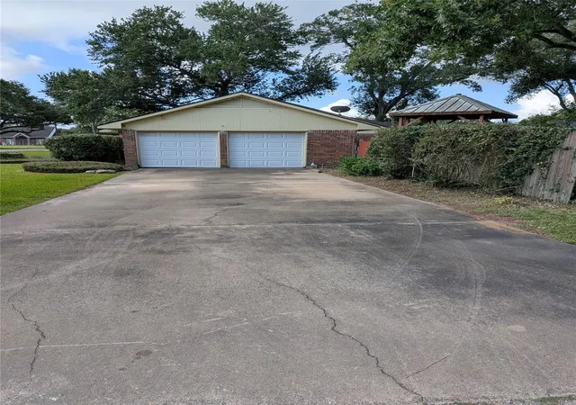 2nd image of 1206 Terrace Dr, Alvin, TX 77511 | MLS# 10854601