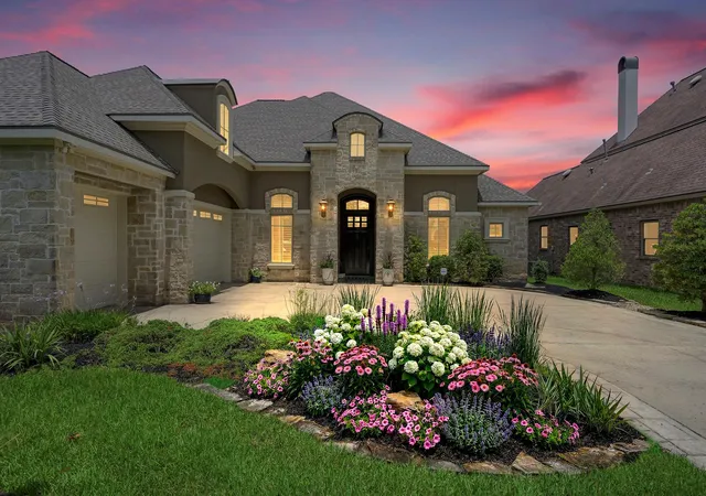 1st image of 12324 White Oak Pt, Conroe, TX 77304 | MLS# 17266362