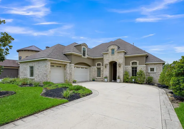 3rd image of 12324 White Oak Pt, Conroe, TX 77304 | MLS# 17266362