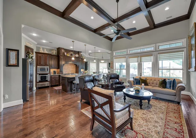 4th image of 12324 White Oak Pt, Conroe, TX 77304 | MLS# 17266362