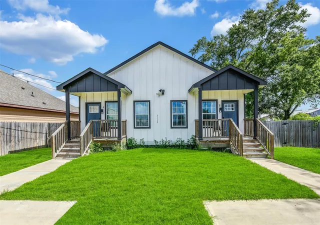 Photo 1 of Multi family home for sale at 7119 Palestine St, Houston, TX 77020 | MLS# 19471996 | Listing updated on 2026-09-12