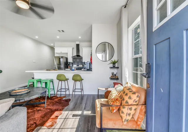 Photo 2 of Multi family home for sale at 7119 Palestine St, Houston, TX 77020 | MLS# 19471996 | Listing updated on 2026-09-12