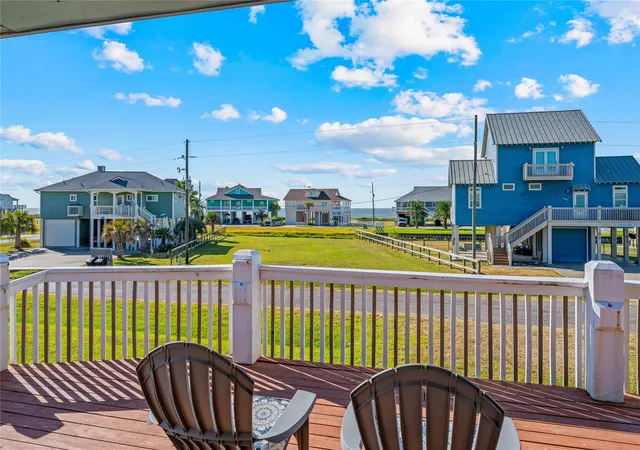 4th image of 3225 Sea Castle Dr, Port Bolivar, TX 77650 | MLS# 12386485