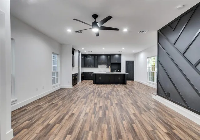 Photo 2 of Single family home for sale at 237 Hahlo St, Houston, TX 77020 | MLS# 73805152 | Listing updated on 2026-07-17