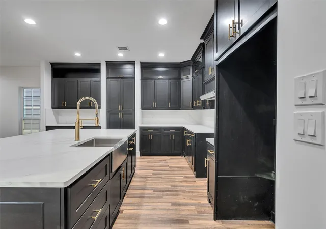 Photo 4 of Single family home for sale at 237 Hahlo St, Houston, TX 77020 | MLS# 73805152 | Listing updated on 2026-07-17
