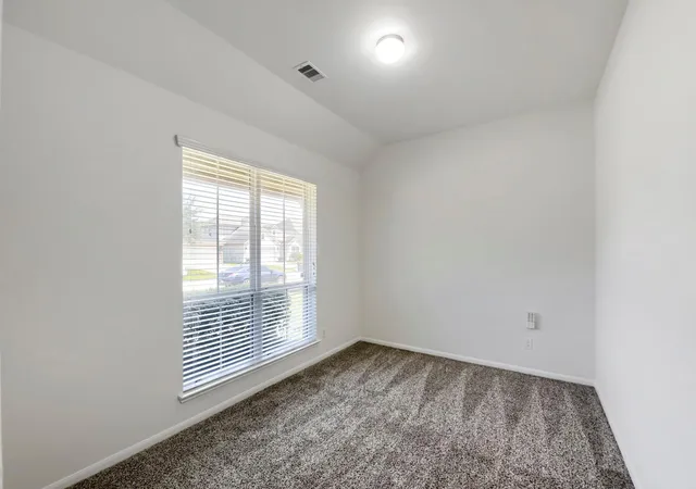 Photo 3 of Single family home for sale at 14527 Round Mountain Dr, Houston, TX 77090 | MLS# 22282439 | Listing updated on 2026-09-17