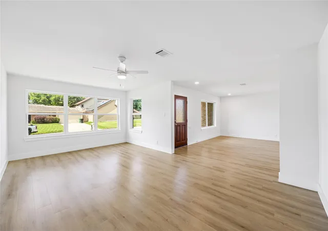 3rd image of 3511 Arbor St, Houston, TX 77004 | MLS# 73386596