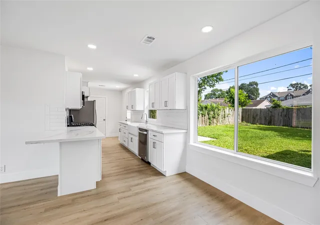 4th image of 3511 Arbor St, Houston, TX 77004 | MLS# 73386596