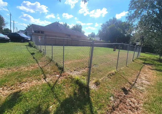 4th image of 0 Shaver St, Pasadena, TX 77506 | MLS# 6235179